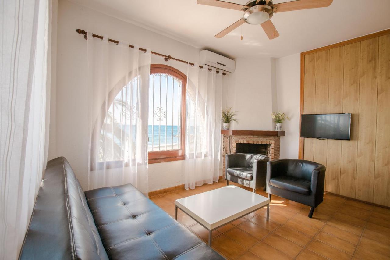 Апартаменты Mistral Seafront Up. Vistas Al Mar Mont-roig del Camp Экстерьер фото